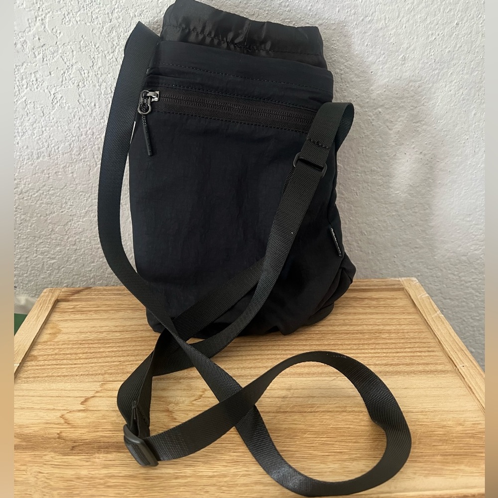 Lululemon water bottle bag